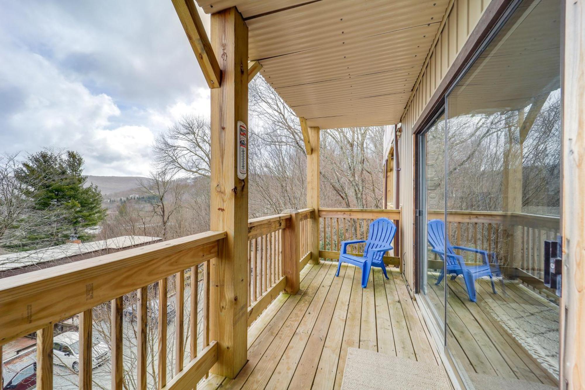 Beech Mountain Studio With Balcony Less Than 1 Mi To Skiing! 외부 사진