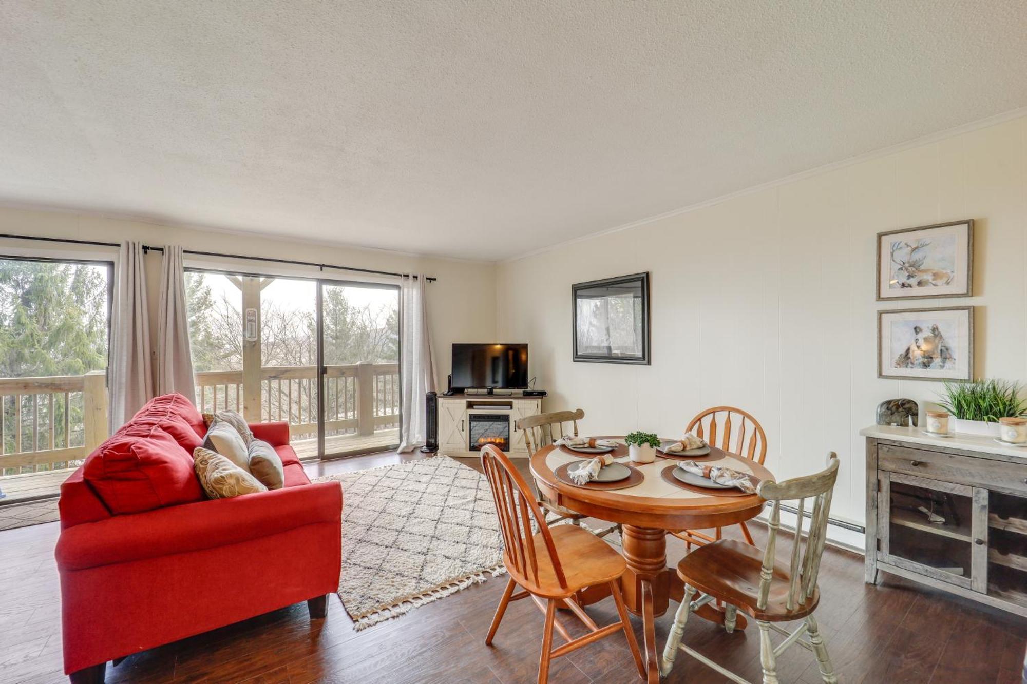 Beech Mountain Studio With Balcony Less Than 1 Mi To Skiing! 외부 사진