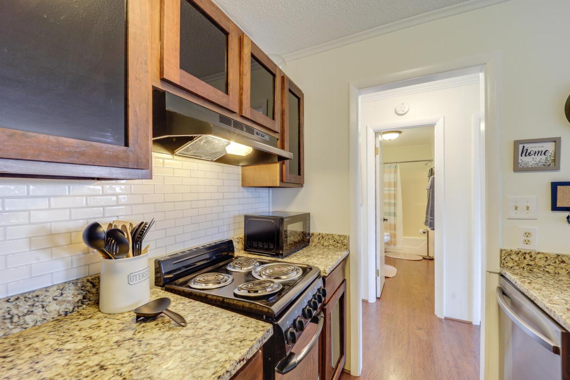 Beech Mountain Studio With Balcony Less Than 1 Mi To Skiing! 외부 사진