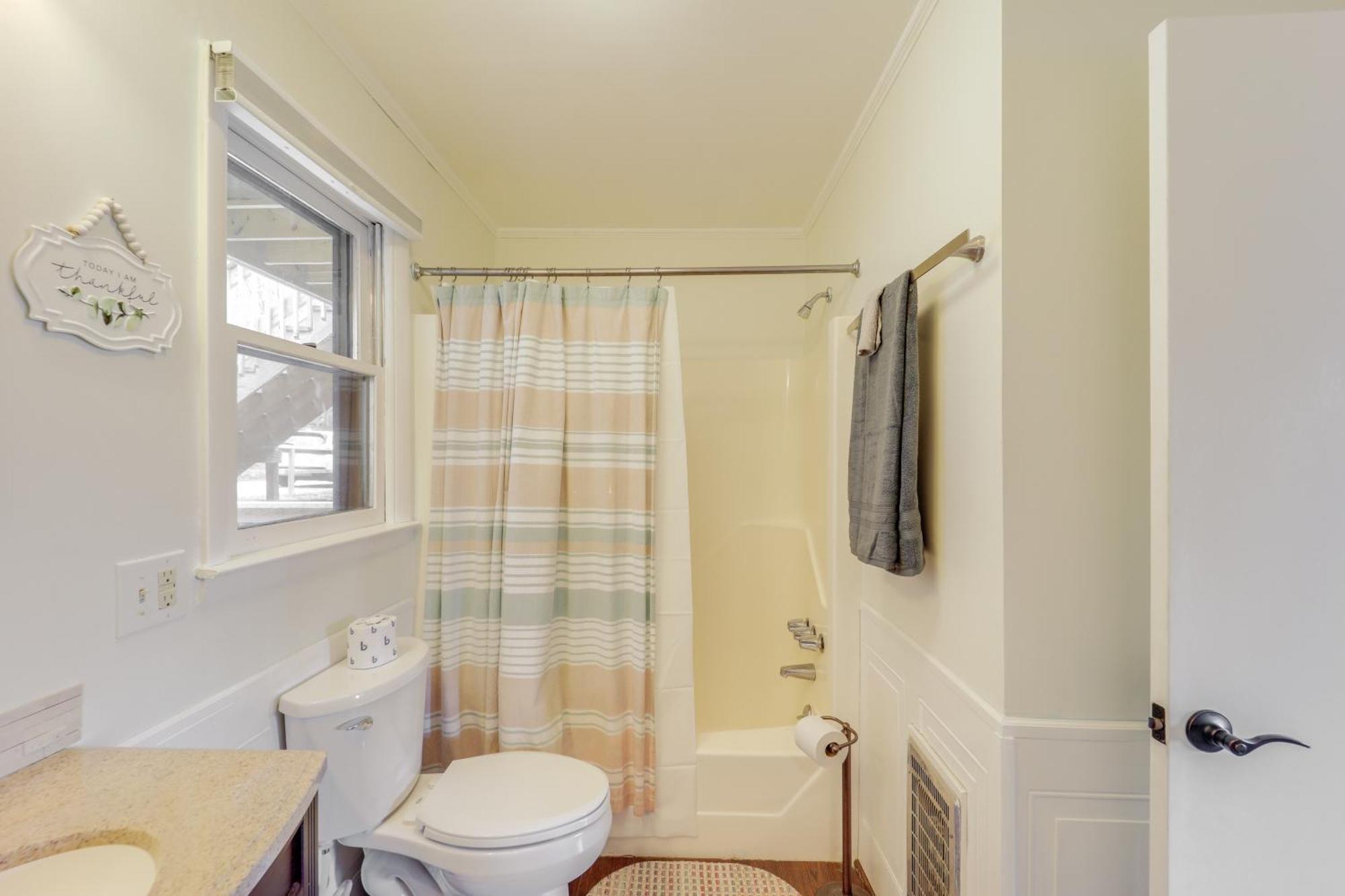 Beech Mountain Studio With Balcony Less Than 1 Mi To Skiing! 외부 사진