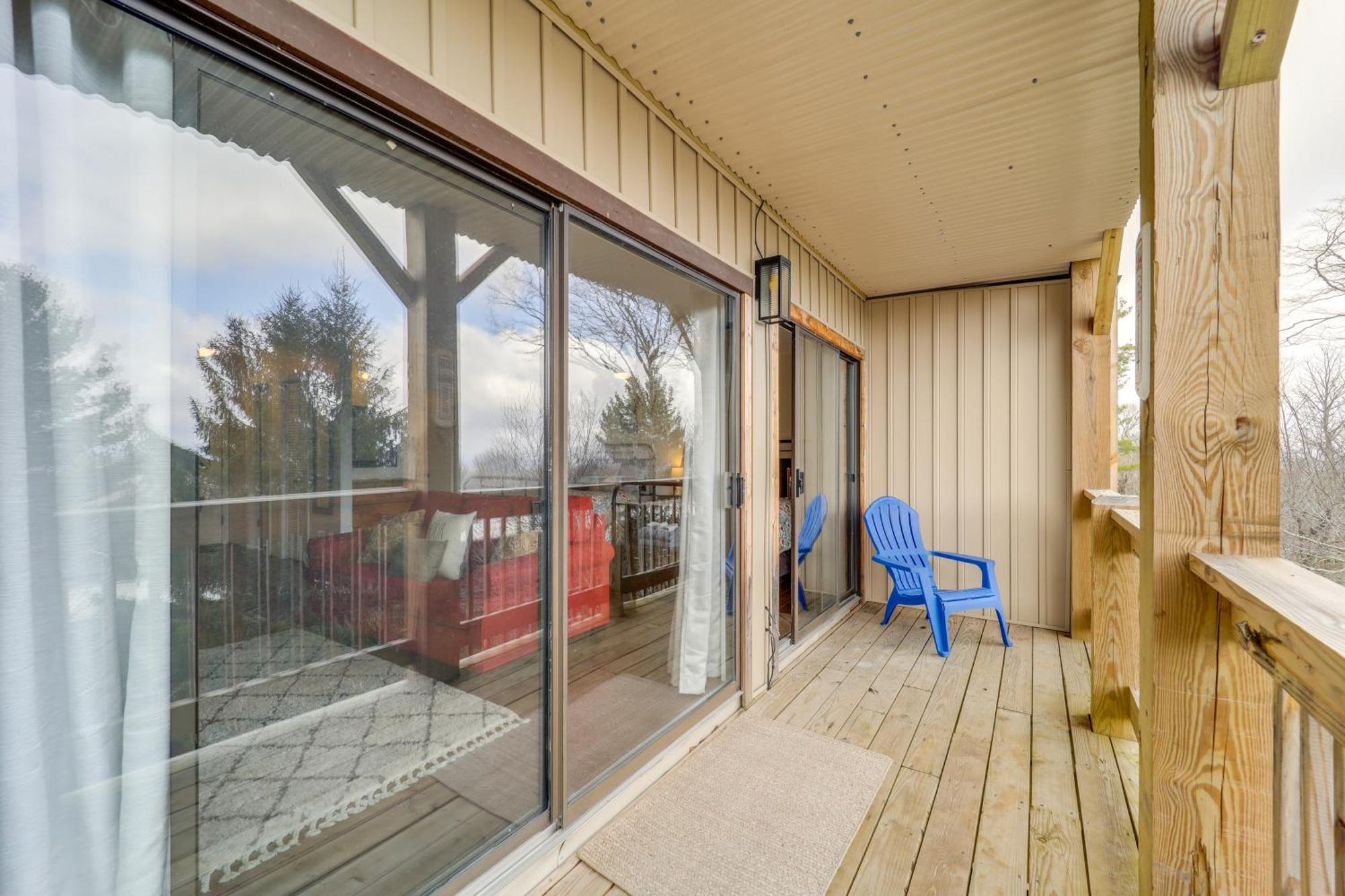 Beech Mountain Studio With Balcony Less Than 1 Mi To Skiing! 외부 사진